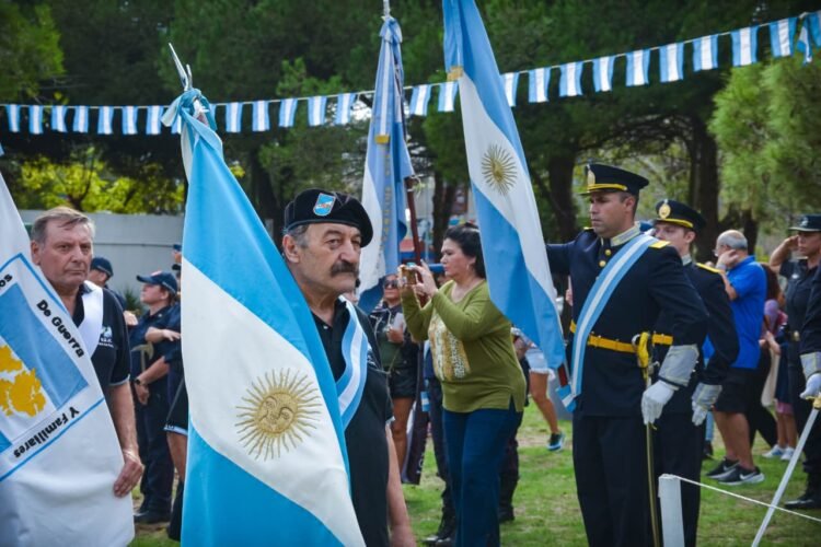 Con un emotivo acto, La Costa rindió homenaje a los Veteranos y los Caídos en Malvinas