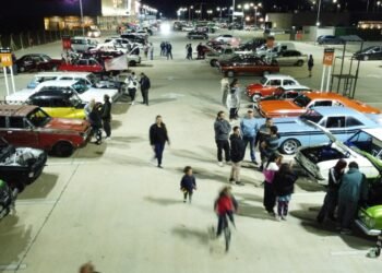 Encuentro de autos clásicos por el aniversario de “La Costa Classic Club” en Santa Teresita