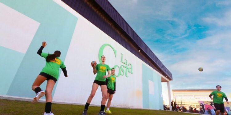 Están abiertas las inscripciones a los polideportivos y natatorios municipales de La Costa