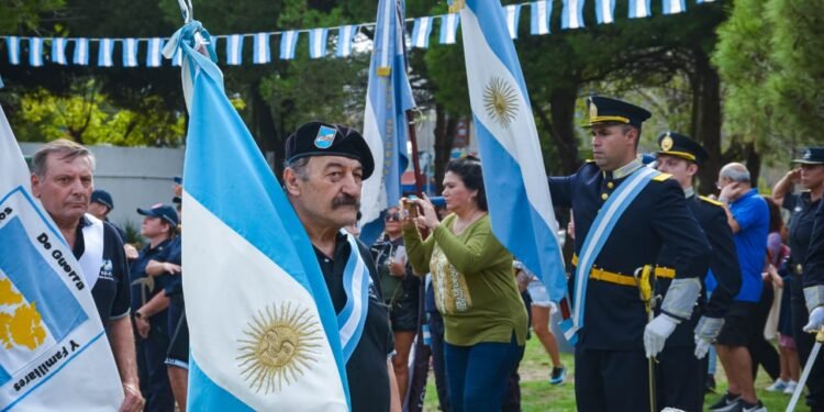 Con un emotivo acto, La Costa rindió homenaje a los Veteranos y los Caídos en Malvinas