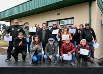 KICILLOF Y MORETTI RECONOCIERON A EX COMBATIENTES DE MALVINAS EN MARCOS PAZ