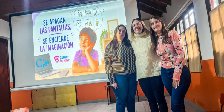 “Se apagan las pantallas, se enciende la imaginación” pasó por el Jardín de Infantes N° 908 de San Bernardo