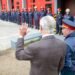 Juan de Jesús visitó el Cuartel de Bomberos de Mar de Ajó para saludarlos en su día