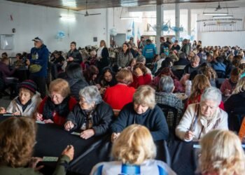 MÁS DE 350 PERSONAS DISFRUTARON DEL BINGO EN LA PLATA