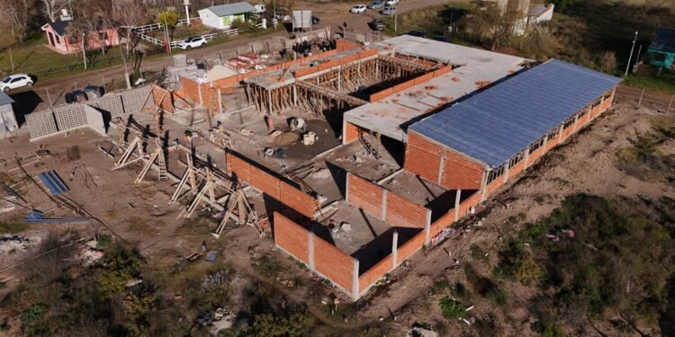Sigue adelante la obra de la nueva Escuela Primaria N°17 en Costa Chica