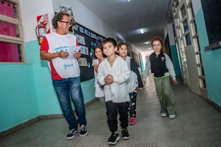 El programa de Salud Escolar alcanzó a más de 1.100 estudiantes en su primera etapa