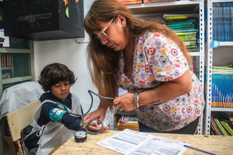 El programa de Salud Escolar alcanzó a más de 1.100 estudiantes en su primera etapa
