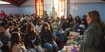 La Municipalidad brindó una charla sobre salud sexual a estudiantes de San Bernardo