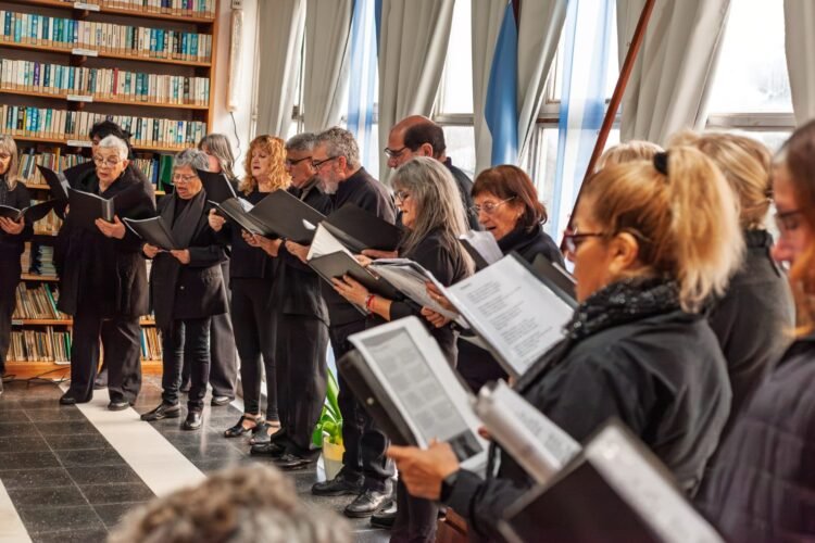 A 80 años de su fundación, Santa Teresita presentó los símbolos de su identidad