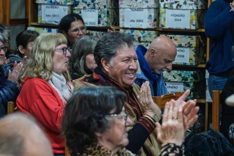 A 80 años de su fundación, Santa Teresita presentó los símbolos de su identidad