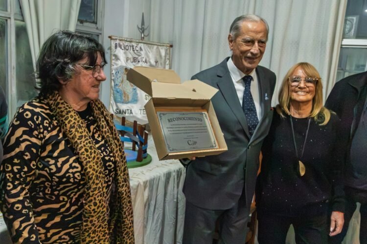 A 80 años de su fundación, Santa Teresita presentó los símbolos de su identidad