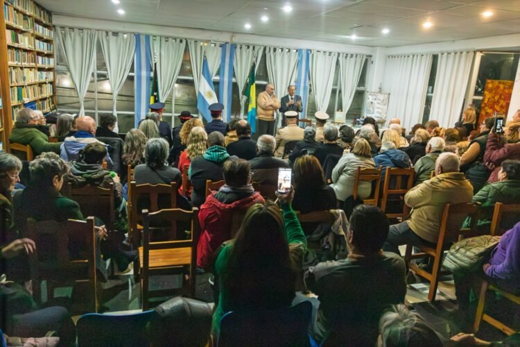 A 80 años de su fundación, Santa Teresita presentó los símbolos de su identidad