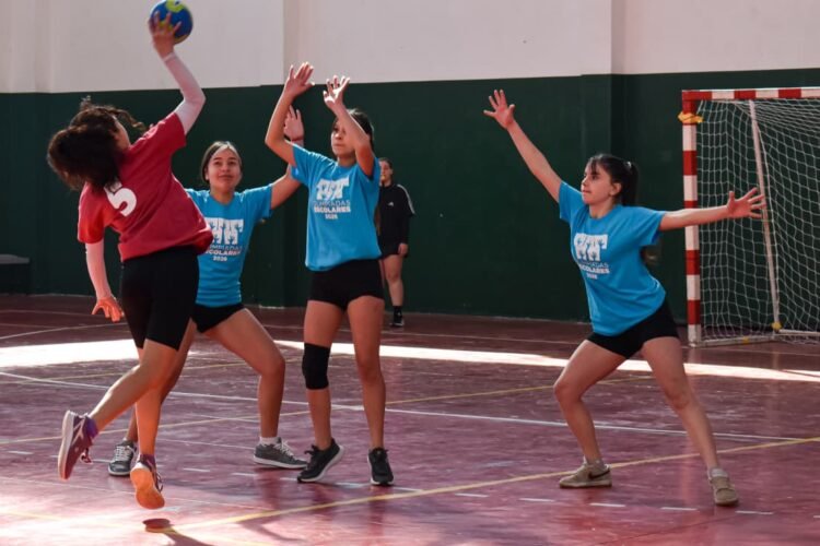Con estudiantes de las 20 escuelas secundarias de La Costa, comenzó la 18ª edición de Olimpiadas Escolares