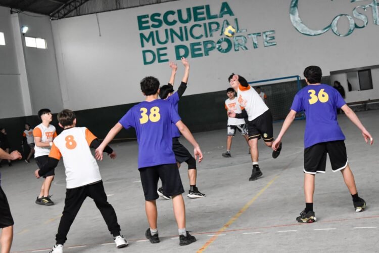 Con estudiantes de las 20 escuelas secundarias de La Costa, comenzó la 18ª edición de Olimpiadas Escolares