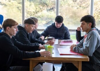 Más de 600 estudiantes iniciaron el segundo cuatrimestre de la UBA en La Costa