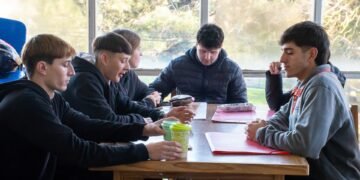 Más de 600 estudiantes iniciaron el segundo cuatrimestre de la UBA en La Costa