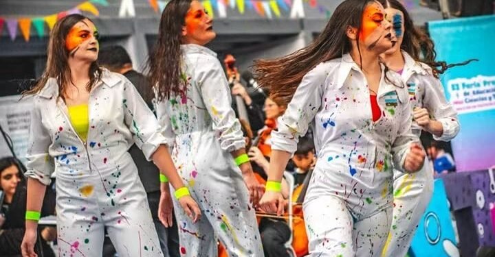El Ballet Municipal de La Costa celebró 28 años de trayectoria artística