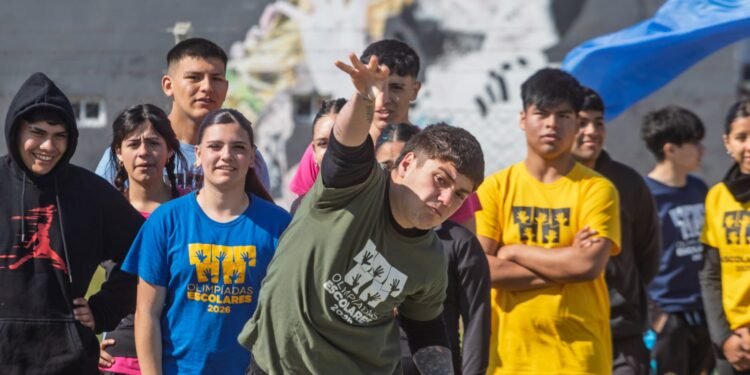 El 21 de septiembre se celebra el Día de la Primavera y del Estudiante con la fecha de danza de Olimpiadas Escolares