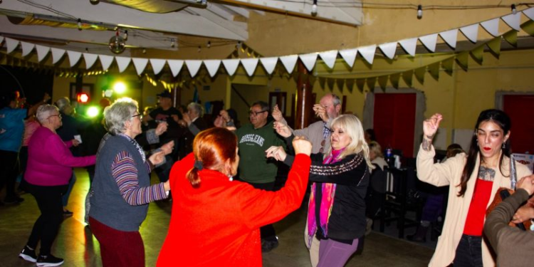 “El Gran Cumple” llega este viernes al Centro de Jubilados Talas del Sur, en San Clemente
