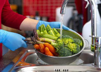 La Municipalidad ofrece cursos de manipulación de alimentos en septiembre en La Costa