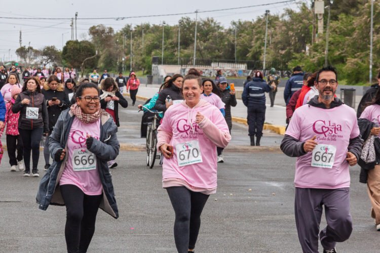Octubre Rosa: Se realizó una nueva correcaminata en Santa Teresita