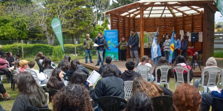 Estudiantes de escuelas de La Costa participaron de la quinta edición de Compromiso Ambiental