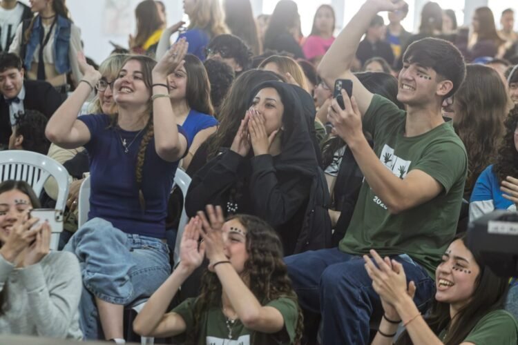 Las Olimpiadas Escolares de La Costa tras las jornadas de handball, ajedrez, atletismo, canto y danza