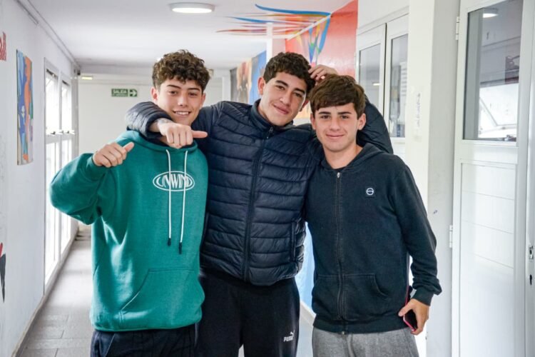 La Escuela Municipal de Enseñanza Media N° 1 “Bellas Artes” de San Clemente recibió la visita del Intendente