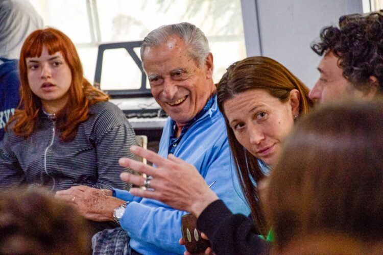La Escuela Municipal de Enseñanza Media N° 1 “Bellas Artes” de San Clemente recibió la visita del Intendente
