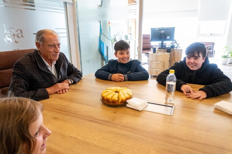 Estudiantes de la Escuela N° 5 de Santa Teresita participaron de una jornada educativa en la Municipalidad