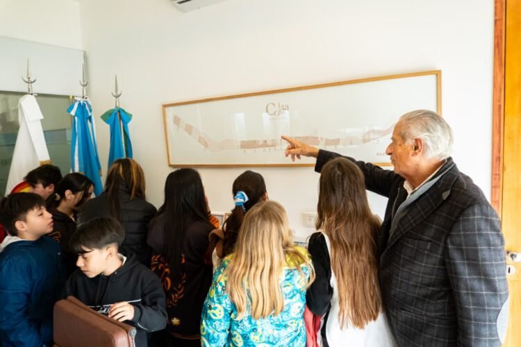Estudiantes de la Escuela N° 5 de Santa Teresita participaron de una jornada educativa en la Municipalidad