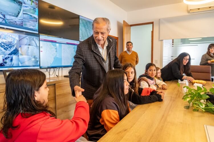 Estudiantes de la Escuela N° 5 de Santa Teresita participaron de una jornada educativa en la Municipalidad