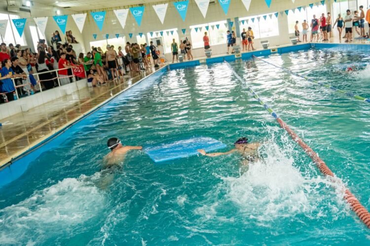 Las Olimpiadas Escolares completaron la quinta fecha con la jornada de natación y recreación