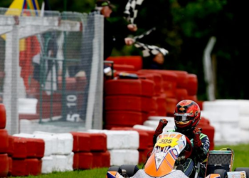 Dino Palmarochi ganó y tiene chances de pelear por el título metropolitano de karting