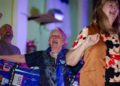 Con karaoke, bingo y baile, Mar de Ajó será sede de “El Gran Cumple”